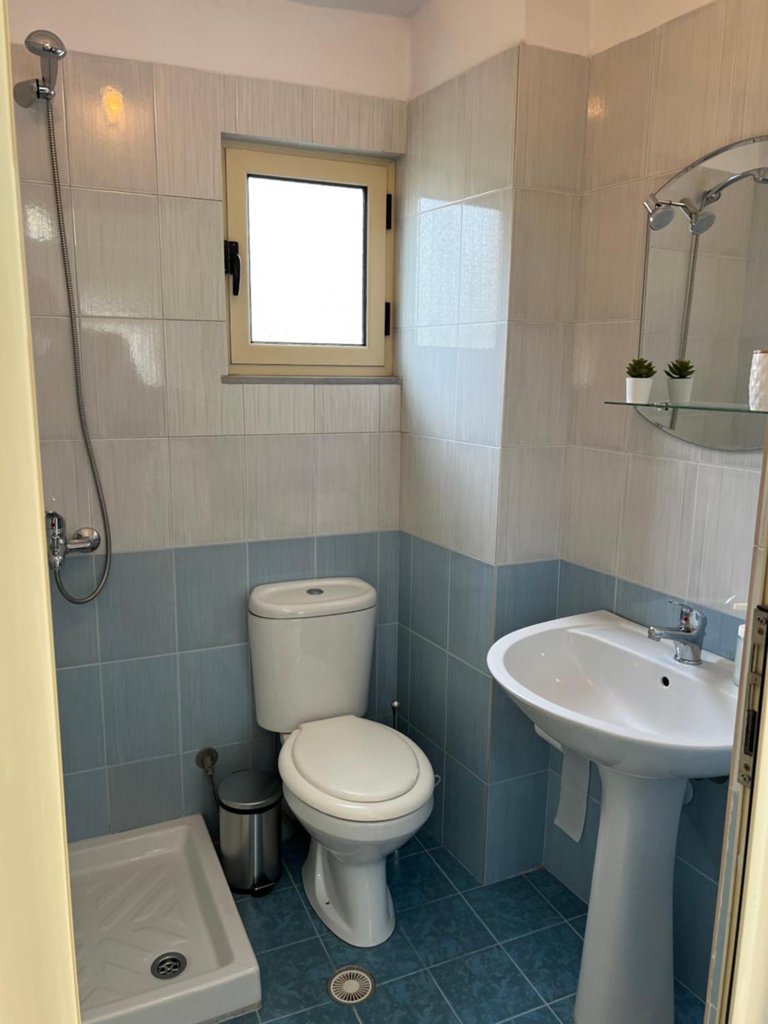 Helios Rooms Sarande Ngoại thất bức ảnh