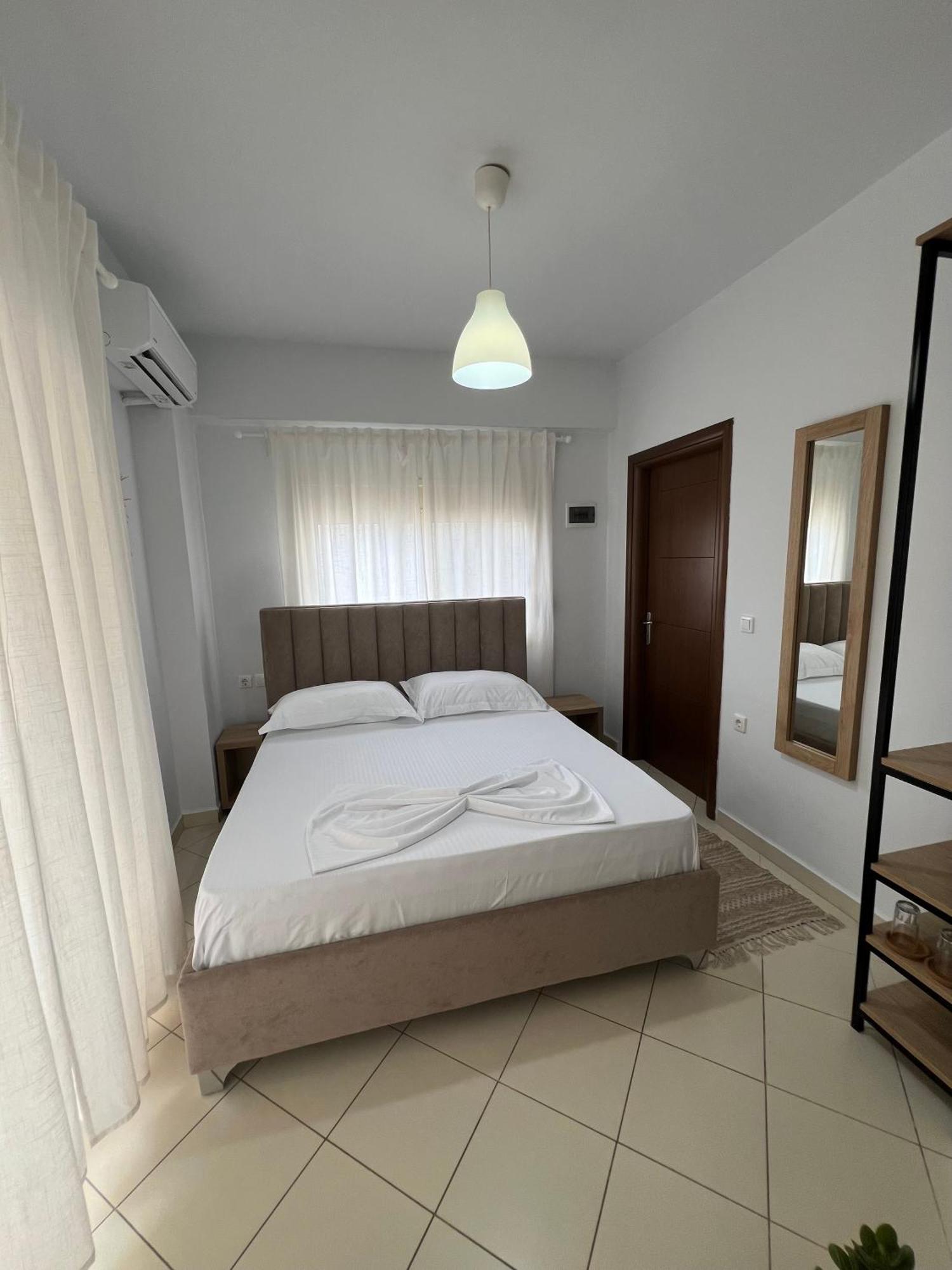 Helios Rooms Sarande Ngoại thất bức ảnh
