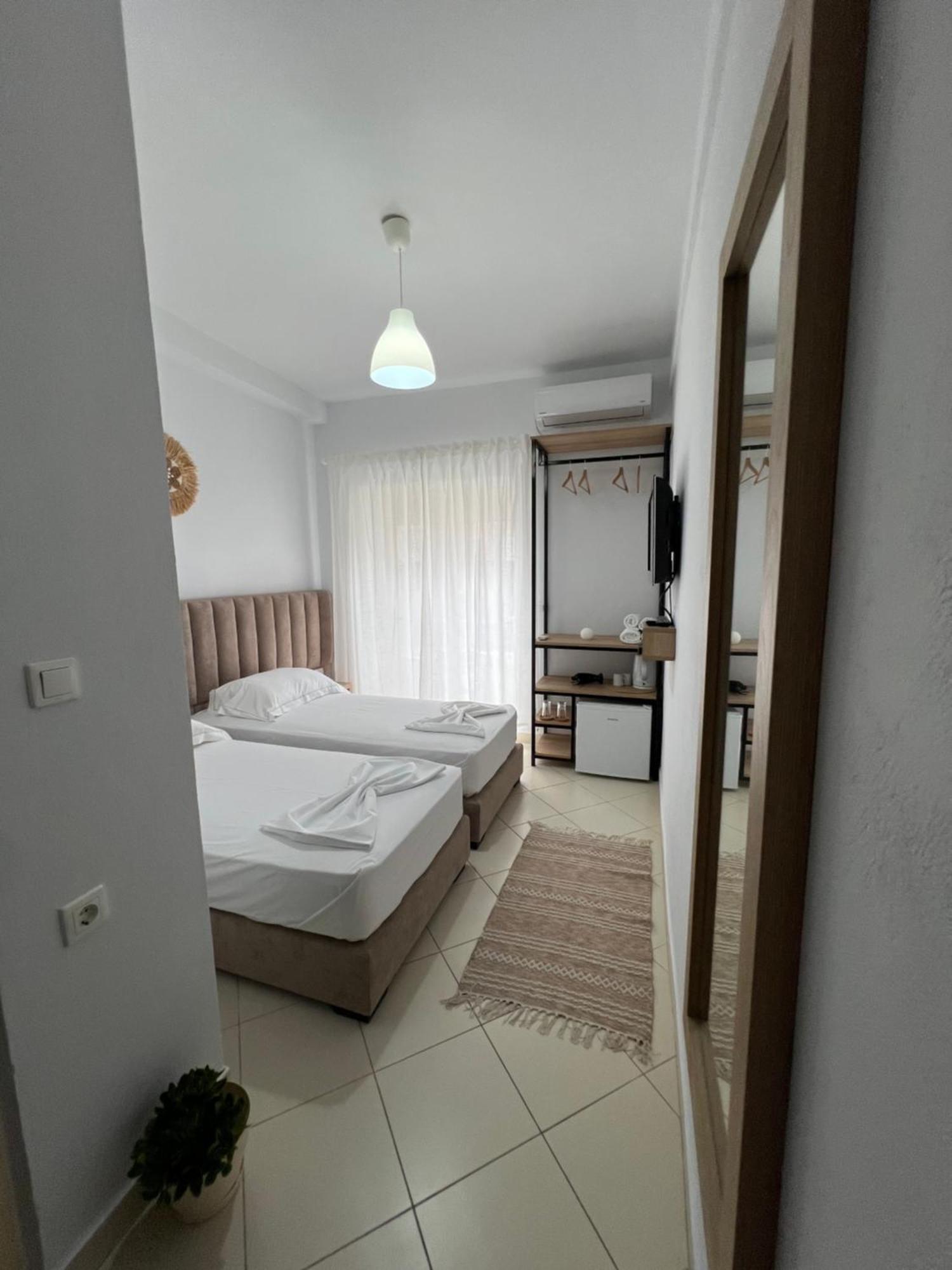 Helios Rooms Sarande Ngoại thất bức ảnh